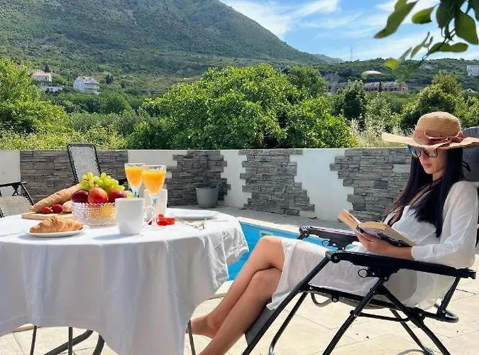 Vila Terra-fontana 3*